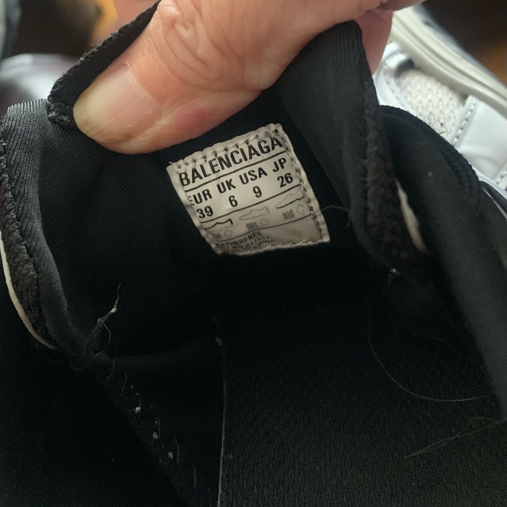 Balenciaga sneakers - Picture 5 of 5